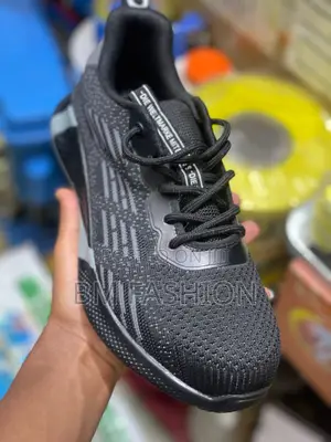 Light Weight Breathable Low Safety Shoes Black