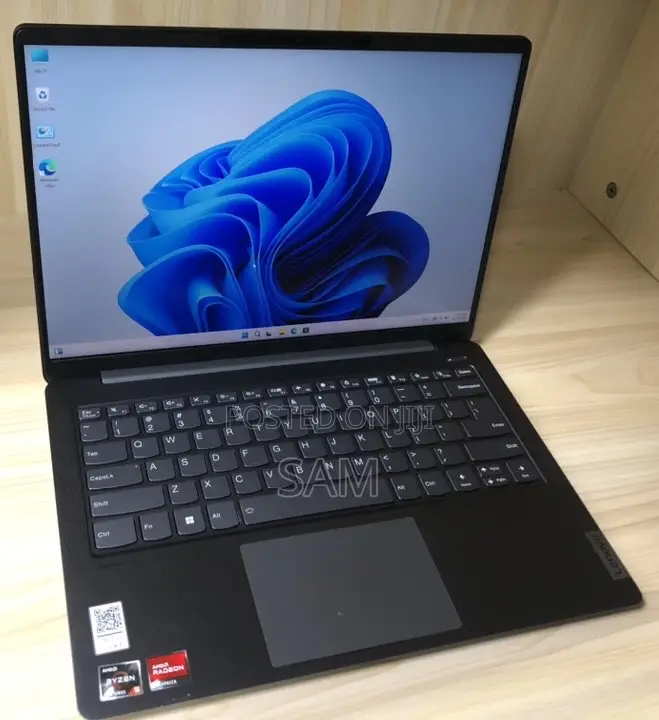 Laptop Lenovo 16GB AMD Ryzen 5 SSD 512GB