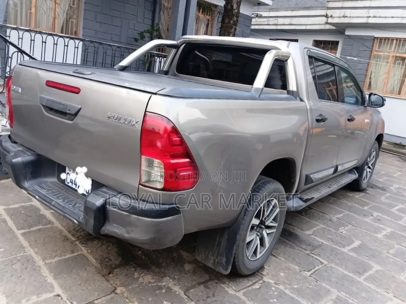 Toyota Hilux 2020 Gray