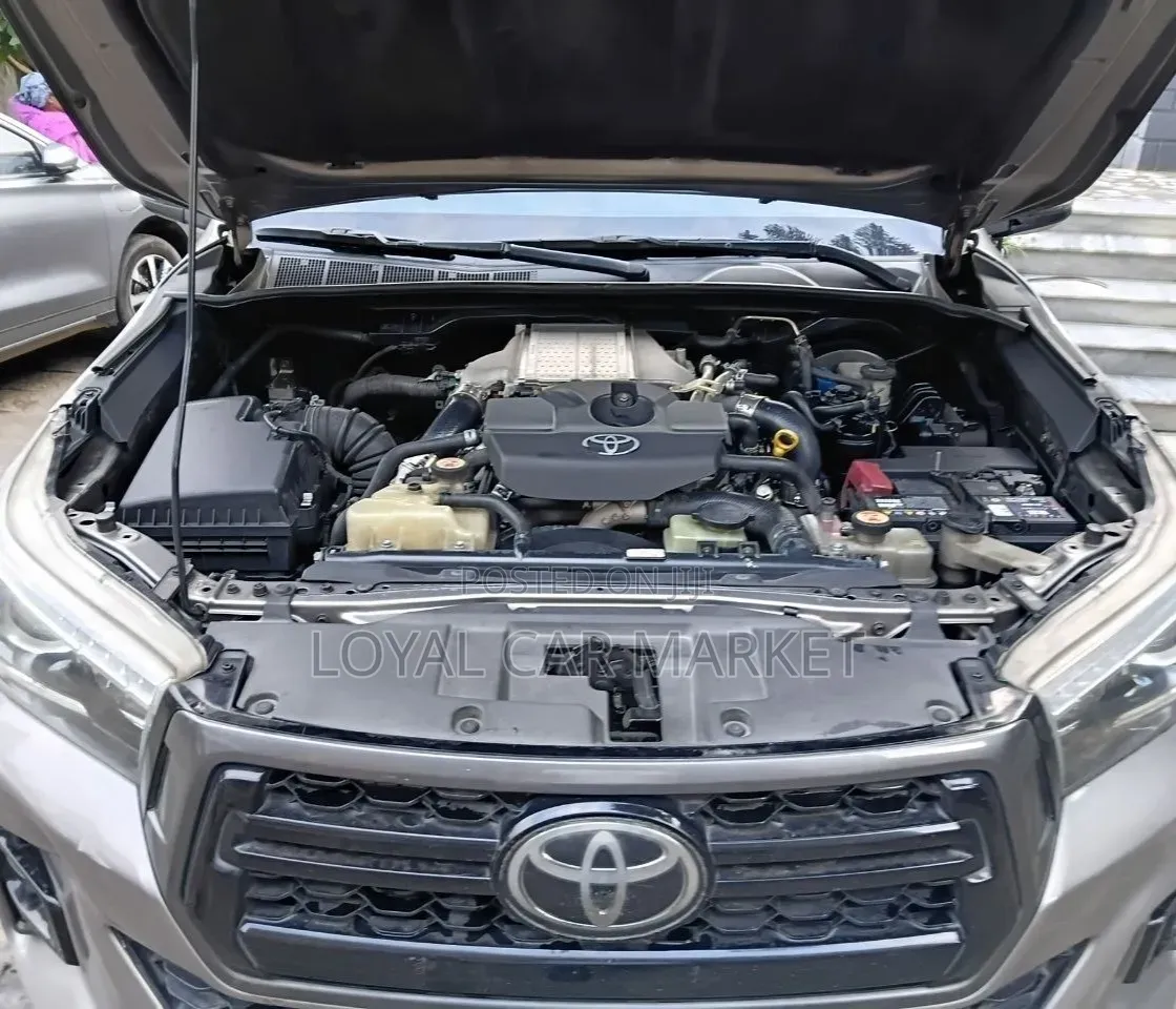 Toyota Hilux 2020 Gray