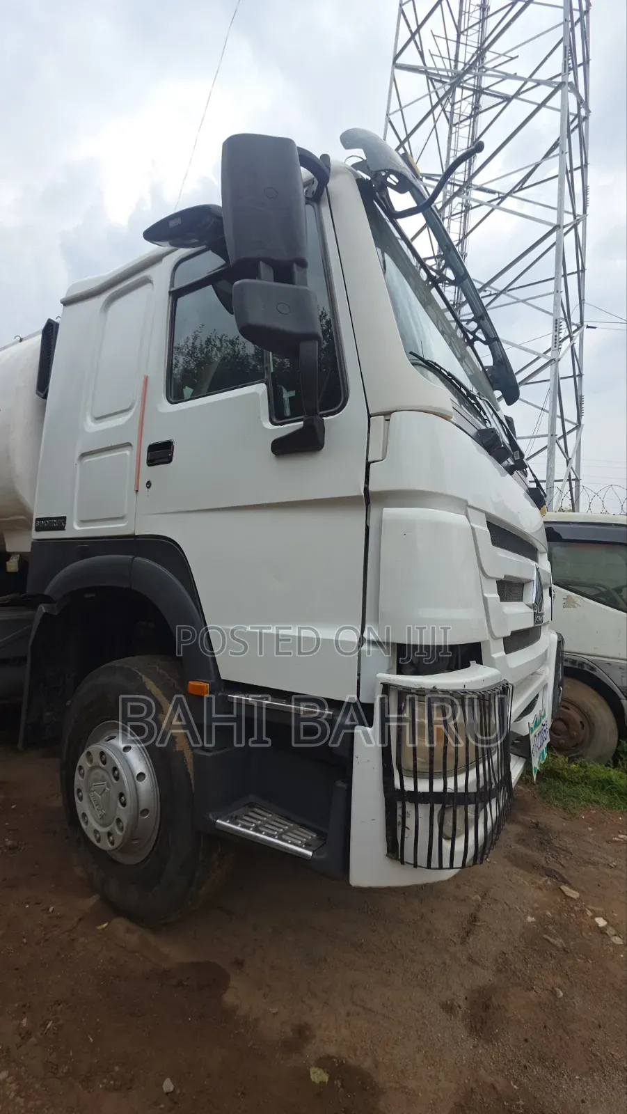 Sino Fuel Tanker With Trailor