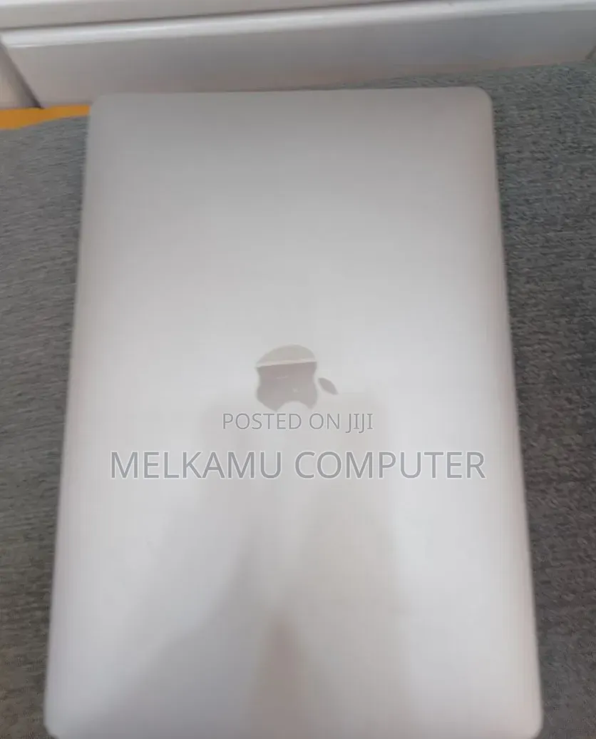New Laptop Apple MacBook Air 2020 M1 8GB Apple M1 SSD 256GB