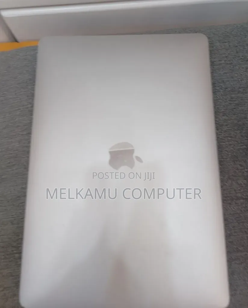 New Laptop Apple MacBook Air 2020 M1 8GB Apple M1 SSD 256GB