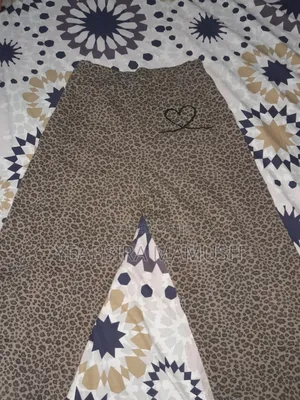Cropped Leopard Print Pants 