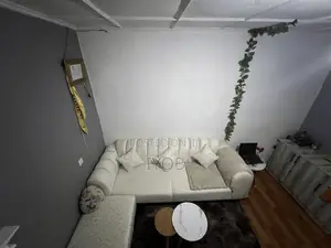 Couch (Sofa)