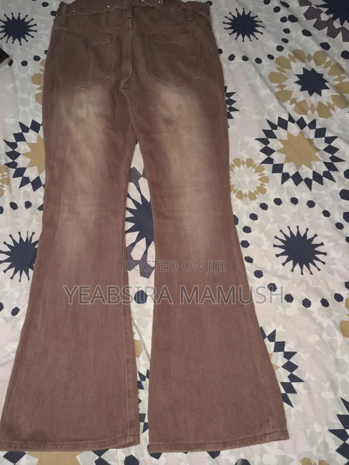 Low-Rise Brown Flare Jeans With Belt 