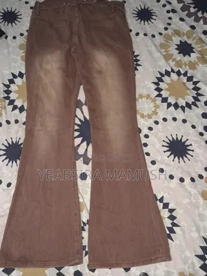 Low-Rise Brown Flare Jeans With Belt 