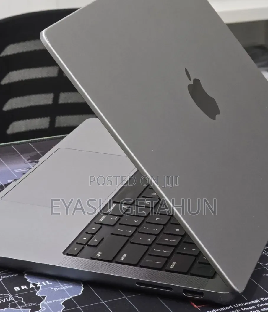 New Laptop Apple MacBook Pro 2023 M3 8GB Apple M3 Pro SSD 512GB