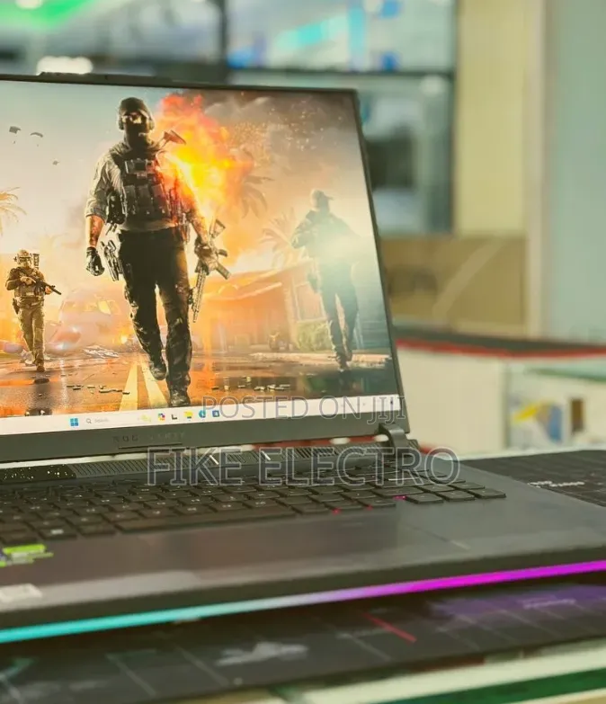 New Laptop Asus ROG Strix G16 16GB Intel Core i9 SSD 1T