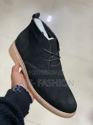Via Farinella Chukka Boots Black
