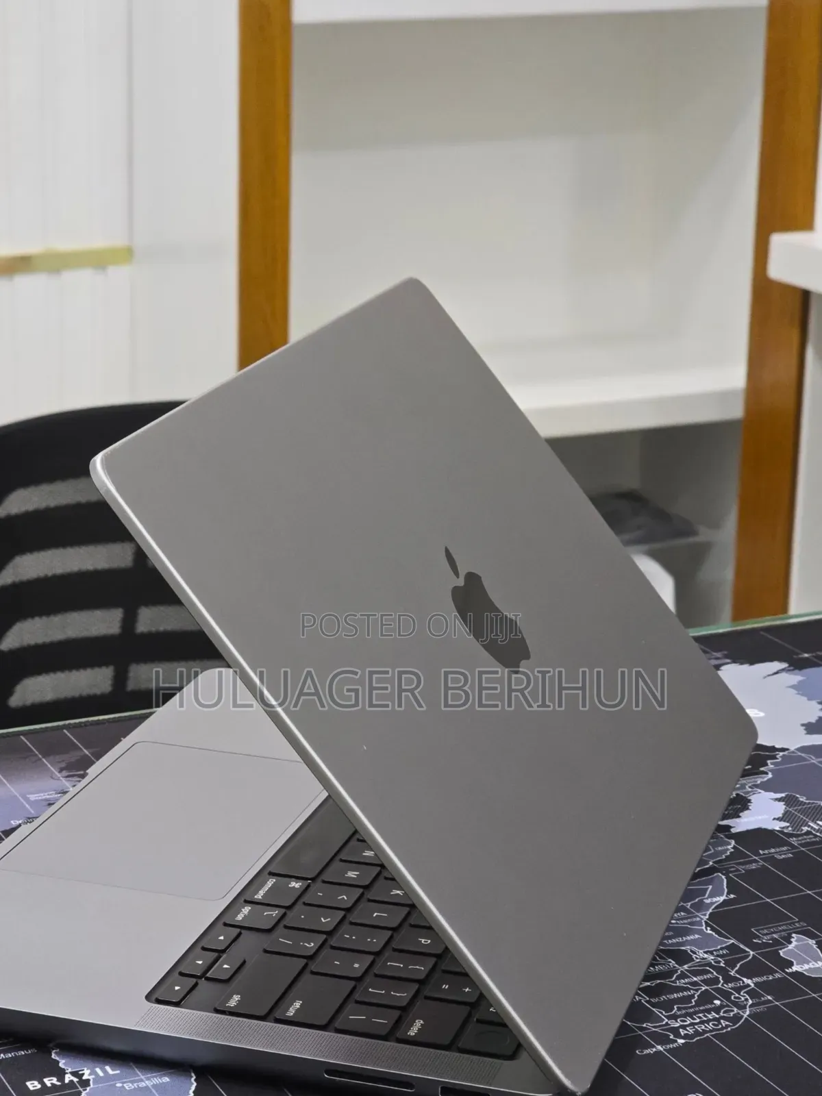 New Laptop Apple MacBook Pro 2023 M3 8GB Apple M3 Pro SSD 512GB