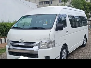 Toyota HiAce 2018 White