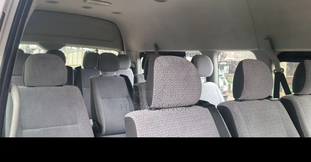 Toyota HiAce 2018 White
