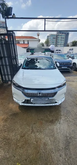 Honda e:NS1 2022 White