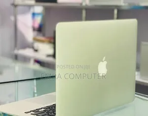 New Laptop Apple MacBook Pro 2017 8GB Apple M1 Max SSD 128GB