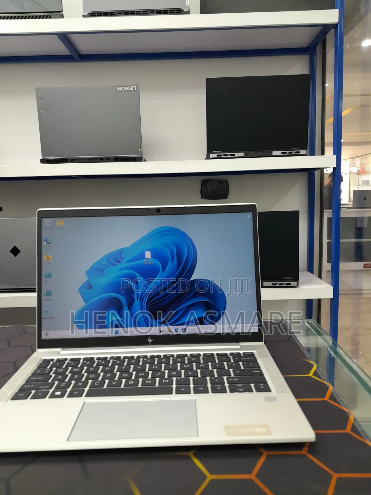 New Laptop HP EliteBook 830 G8 16GB Intel Core i7 SSD 512GB