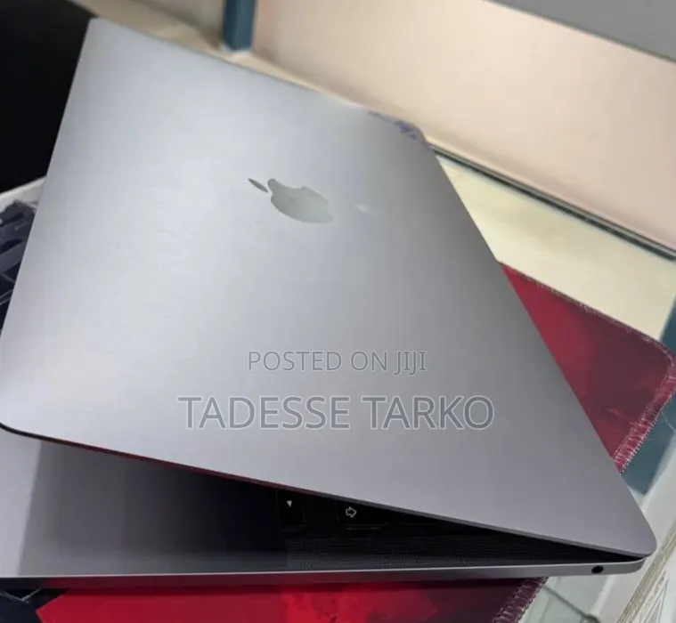 New Laptop Apple MacBook Pro 2021 M1 16GB Apple M1 Pro SSD 512GB