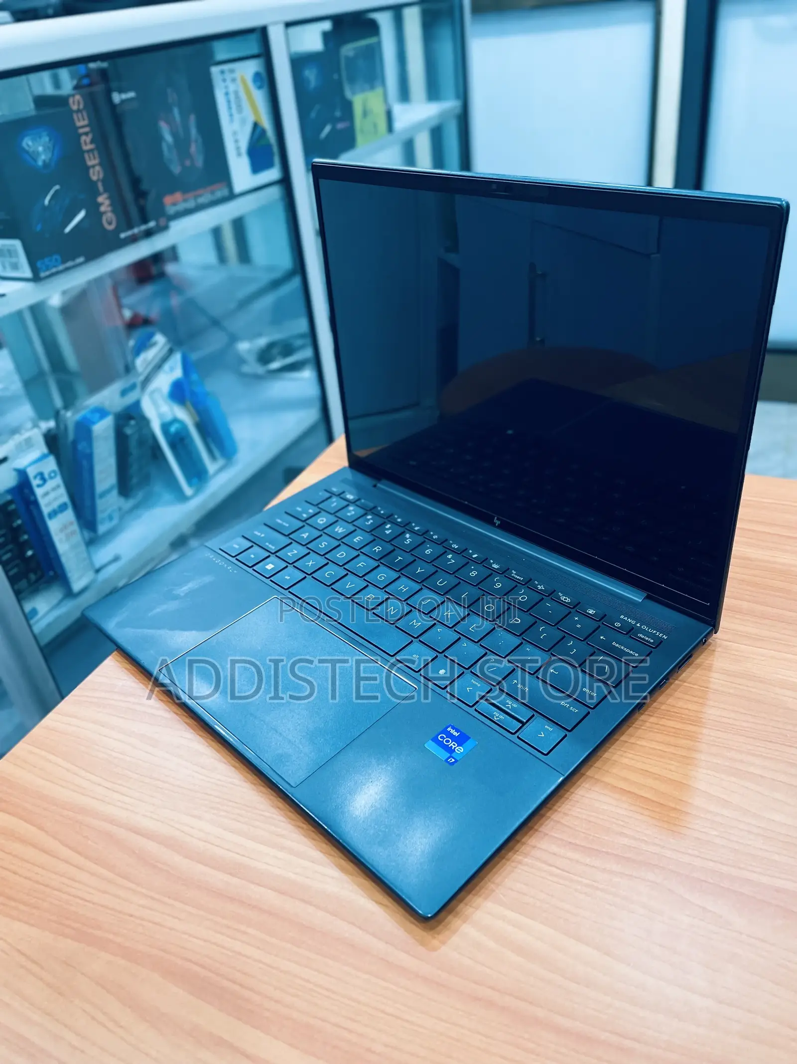 New Laptop HP Dragonfly Folio 16GB Intel Core i7 SSD 512GB