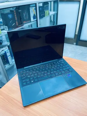 New Laptop HP Dragonfly Folio 16GB Intel Core i7 SSD 512GB