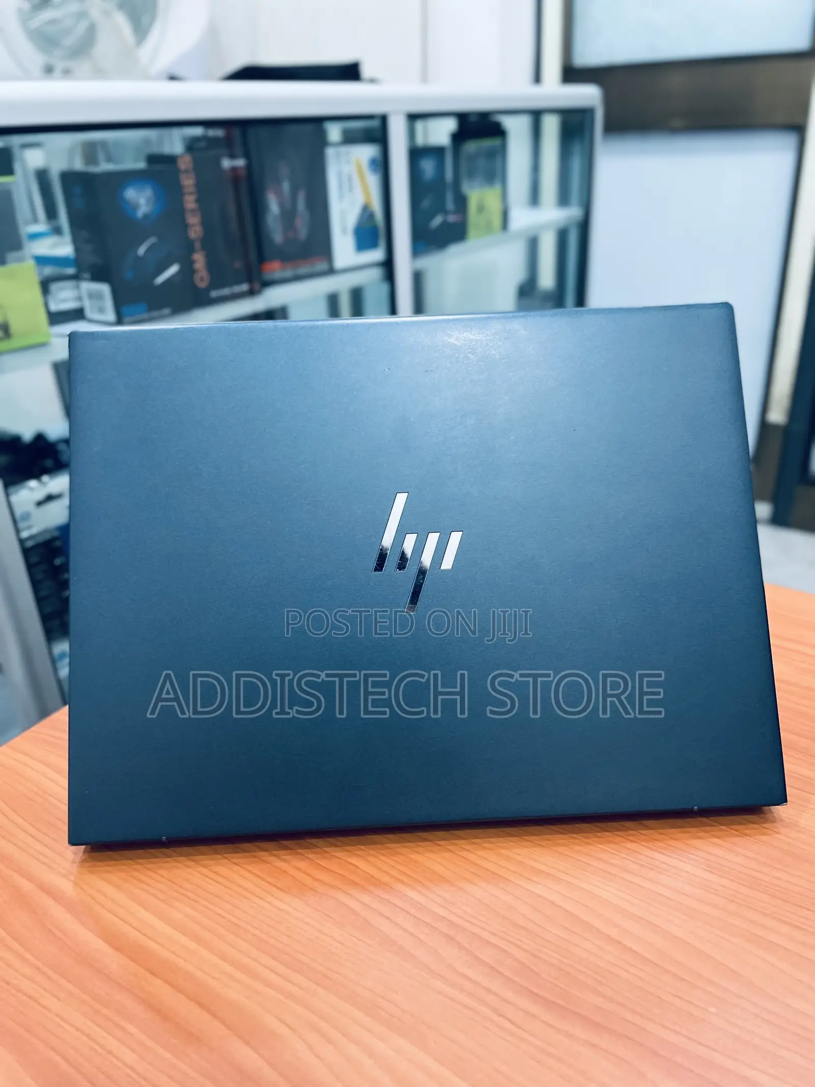New Laptop HP Dragonfly Folio 16GB Intel Core i7 SSD 512GB