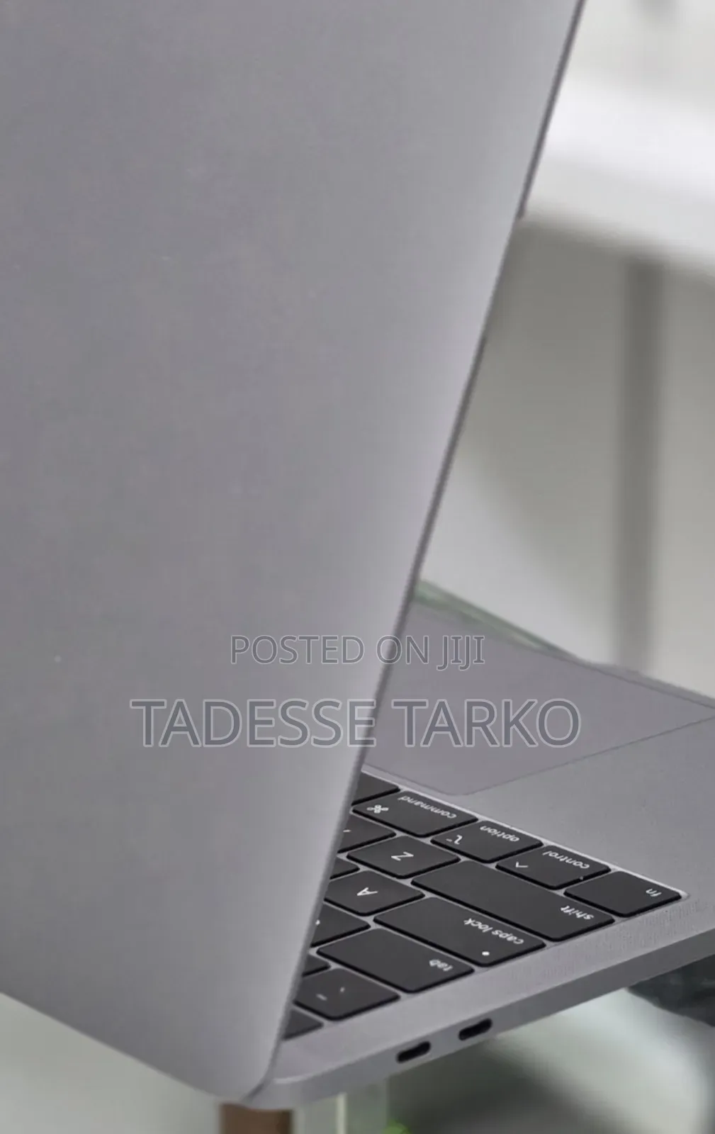New Laptop Apple MacBook Pro 2019 16GB Intel Core i7 SSD 256GB