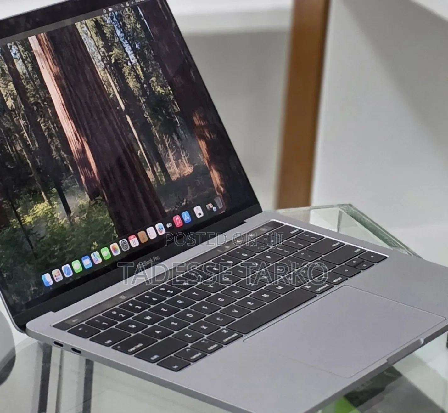New Laptop Apple MacBook Pro 2019 16GB Intel Core i7 SSD 256GB