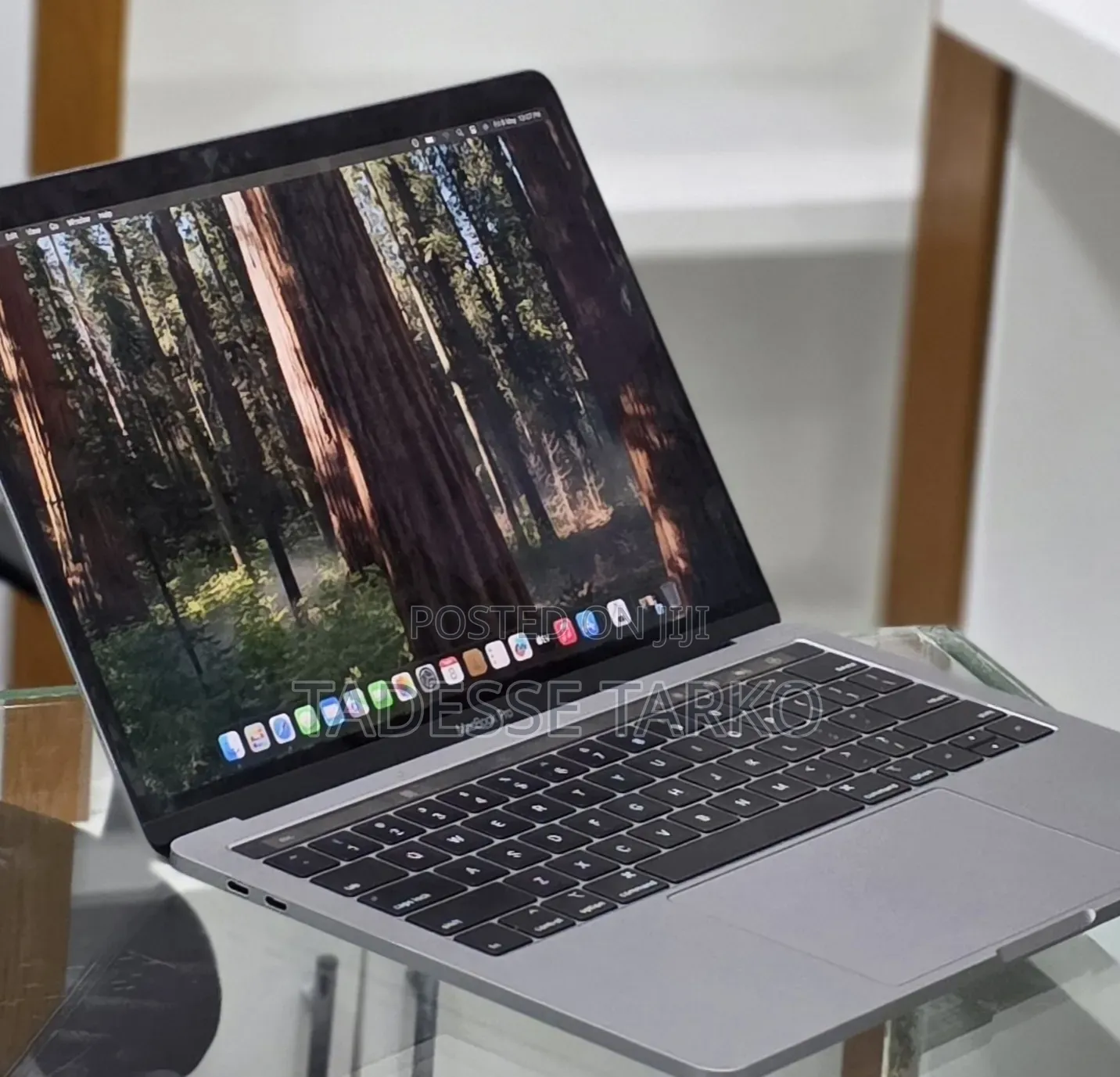 New Laptop Apple MacBook Pro 2019 16GB Intel Core i7 SSD 256GB