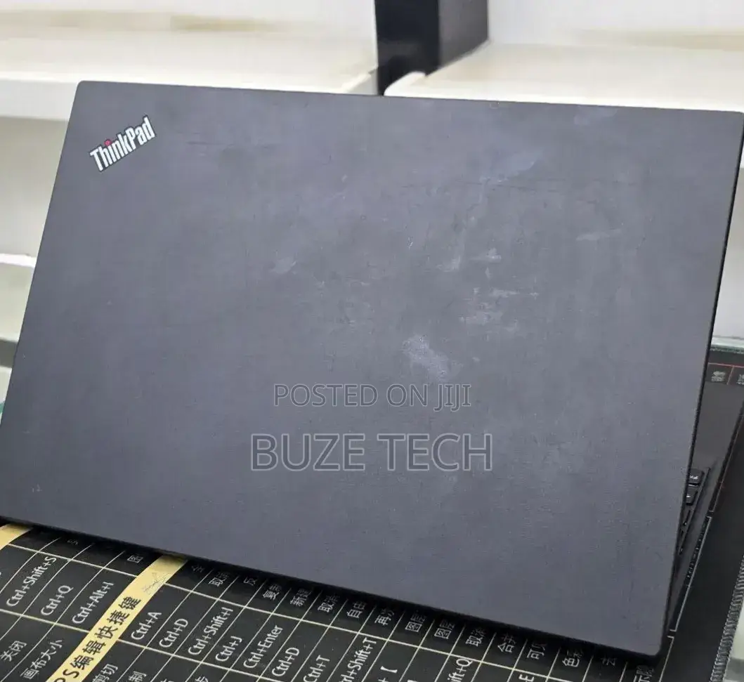New Laptop Lenovo ThinkPad T490s 16GB Intel Core i5 SSD 256GB