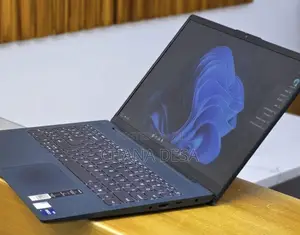 New Laptop Lenovo 12GB Intel Core i7 SSD 512GB