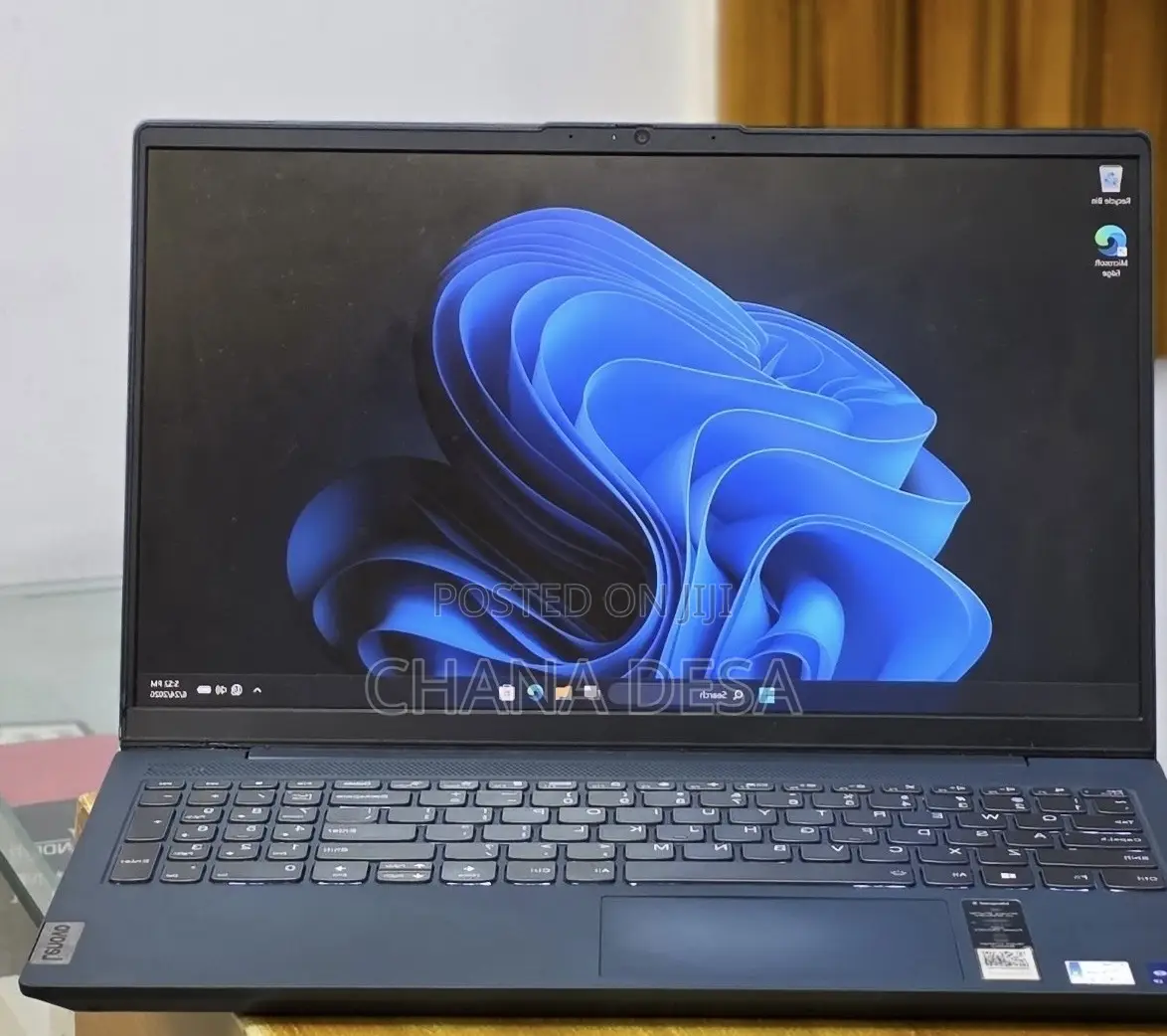 New Laptop Lenovo 12GB Intel Core i7 SSD 512GB