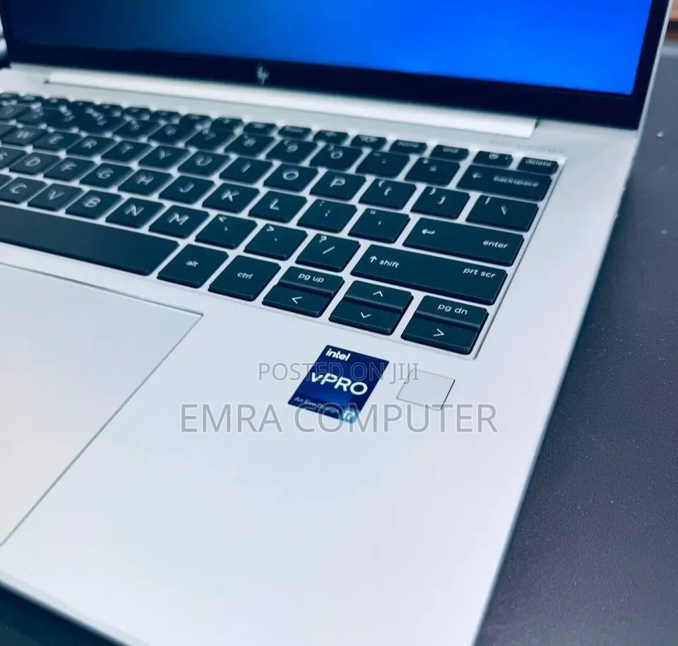 New Laptop HP EliteBook 840 10 16GB Intel Core i7 SSD 512GB