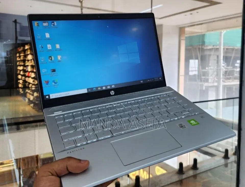 New Laptop HP Pavilion 14 16GB Intel Core i7 SSD 512GB