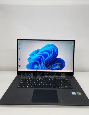 New Laptop Dell XPS 15 16GB Intel Core i7 SSD 512GB