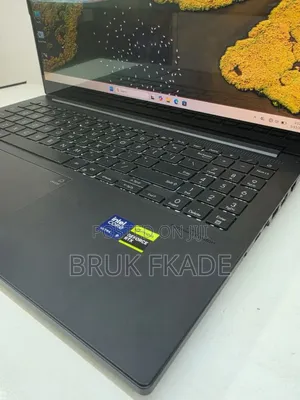 New Laptop Asus VivoBook 15 X505BA 16GB Intel Core Ultra 9 SSD 512GB