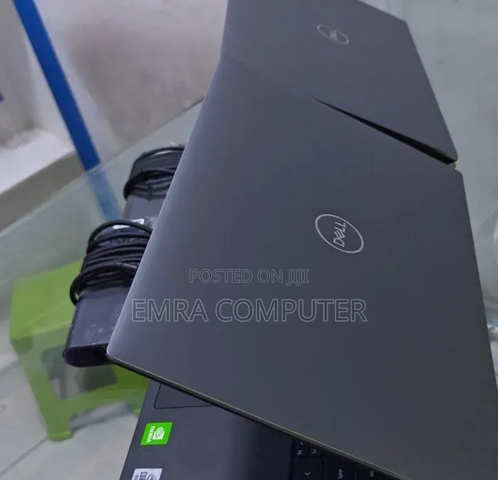 New Laptop Dell 16GB Intel Core i7 SSD 512GB