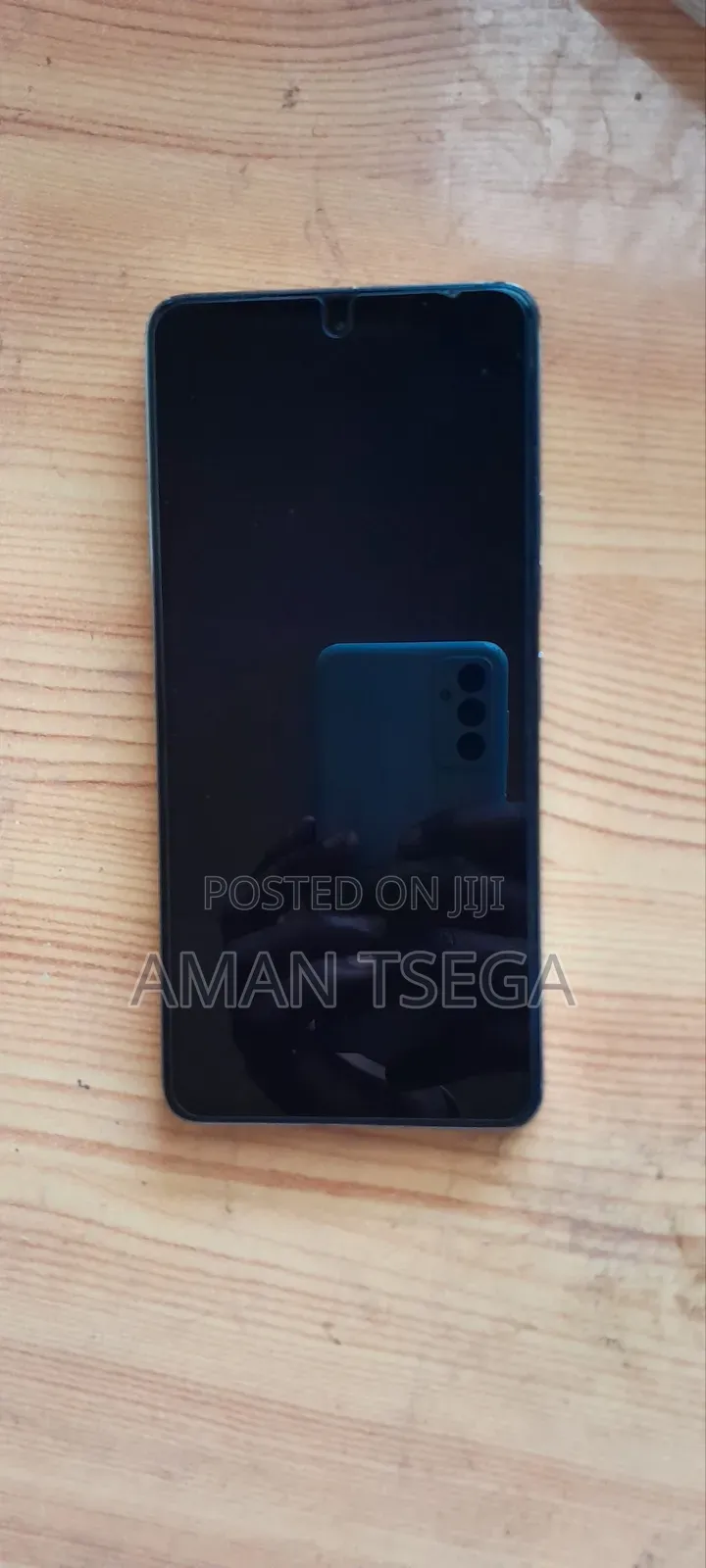 Tecno Camon 20 256 GB Silver