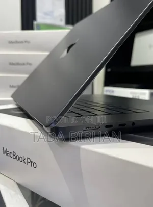 New Laptop Apple MacBook Pro 2023 M3 Max 36GB Apple M3 Max SSD 1T