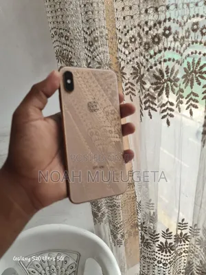 Apple iPhone XS Max 64 GB Gold