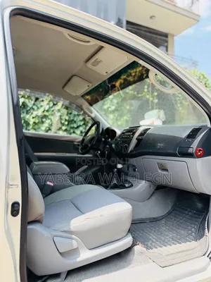 Toyota Hilux 2007 Gold