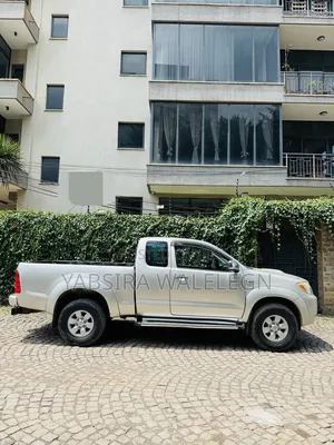 Toyota Hilux 2007 Gold