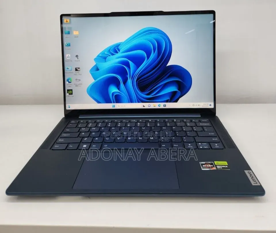 New Laptop Lenovo 16GB AMD Ryzen 7 SSD 512GB