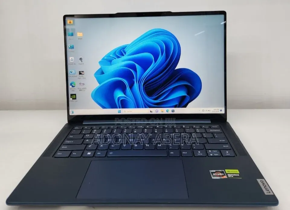 New Laptop Lenovo 16GB AMD Ryzen 7 SSD 512GB