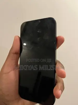 Apple iPhone 12 64 GB Black