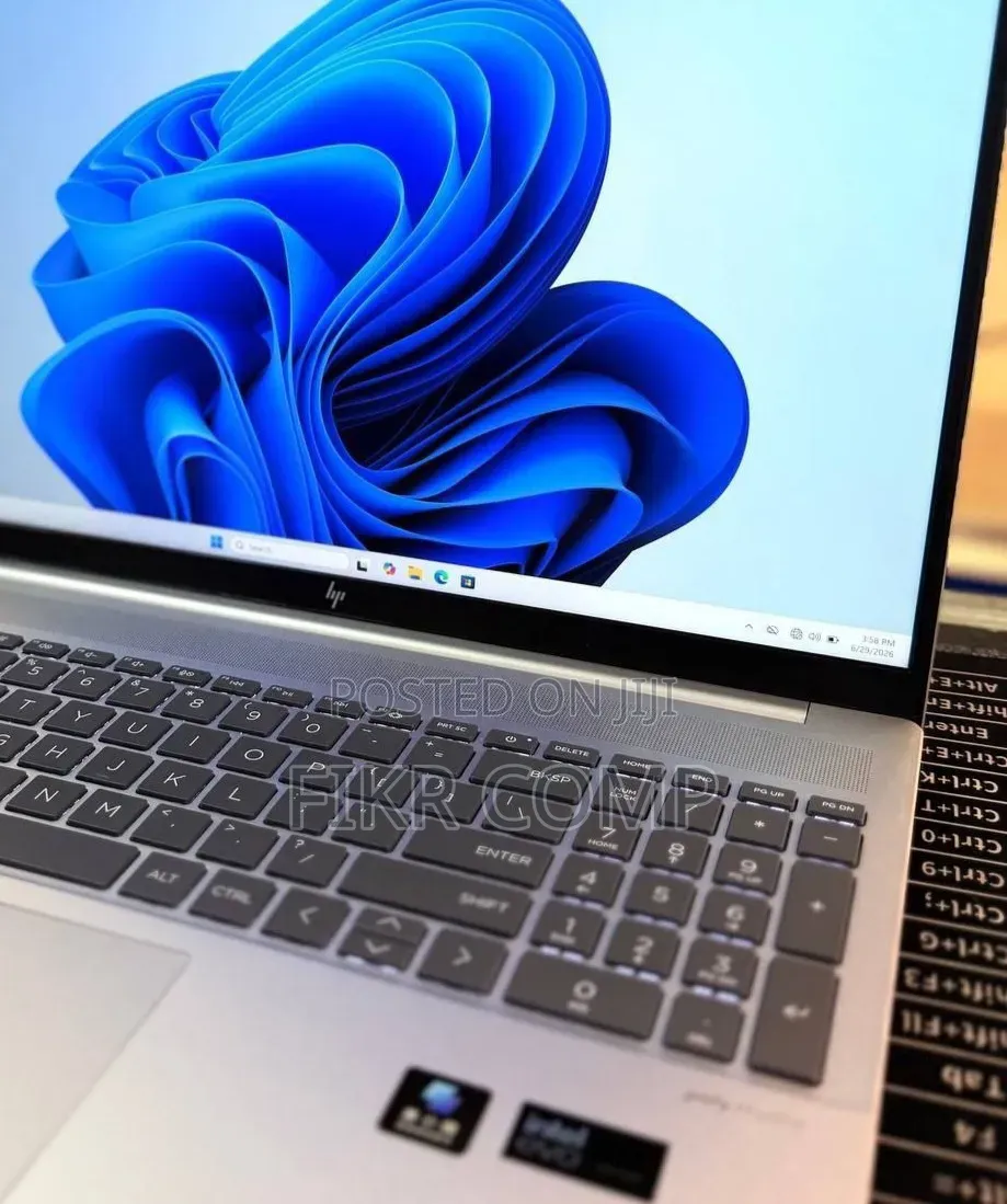 New Laptop HP Pavilion 15 16GB Intel Core Ultra 5 SSD 1T
