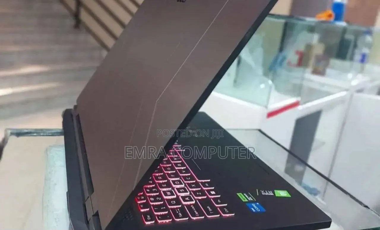 New Laptop Acer 16GB Intel Core i7 SSD 512GB