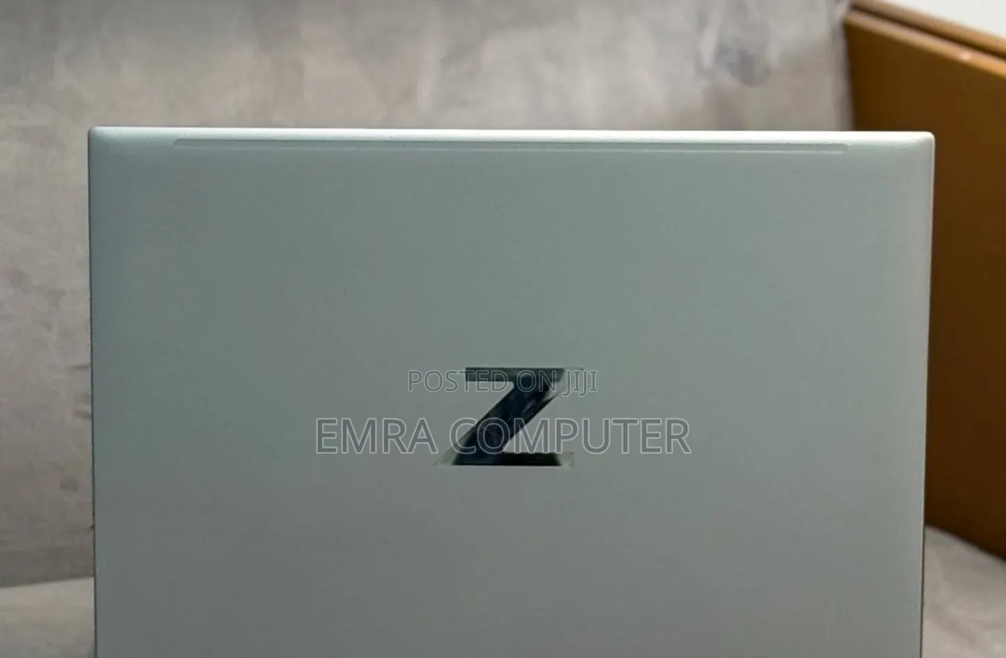 New Laptop HP ZBook Firefly G9 16GB Intel Core i7 SSD 512GB