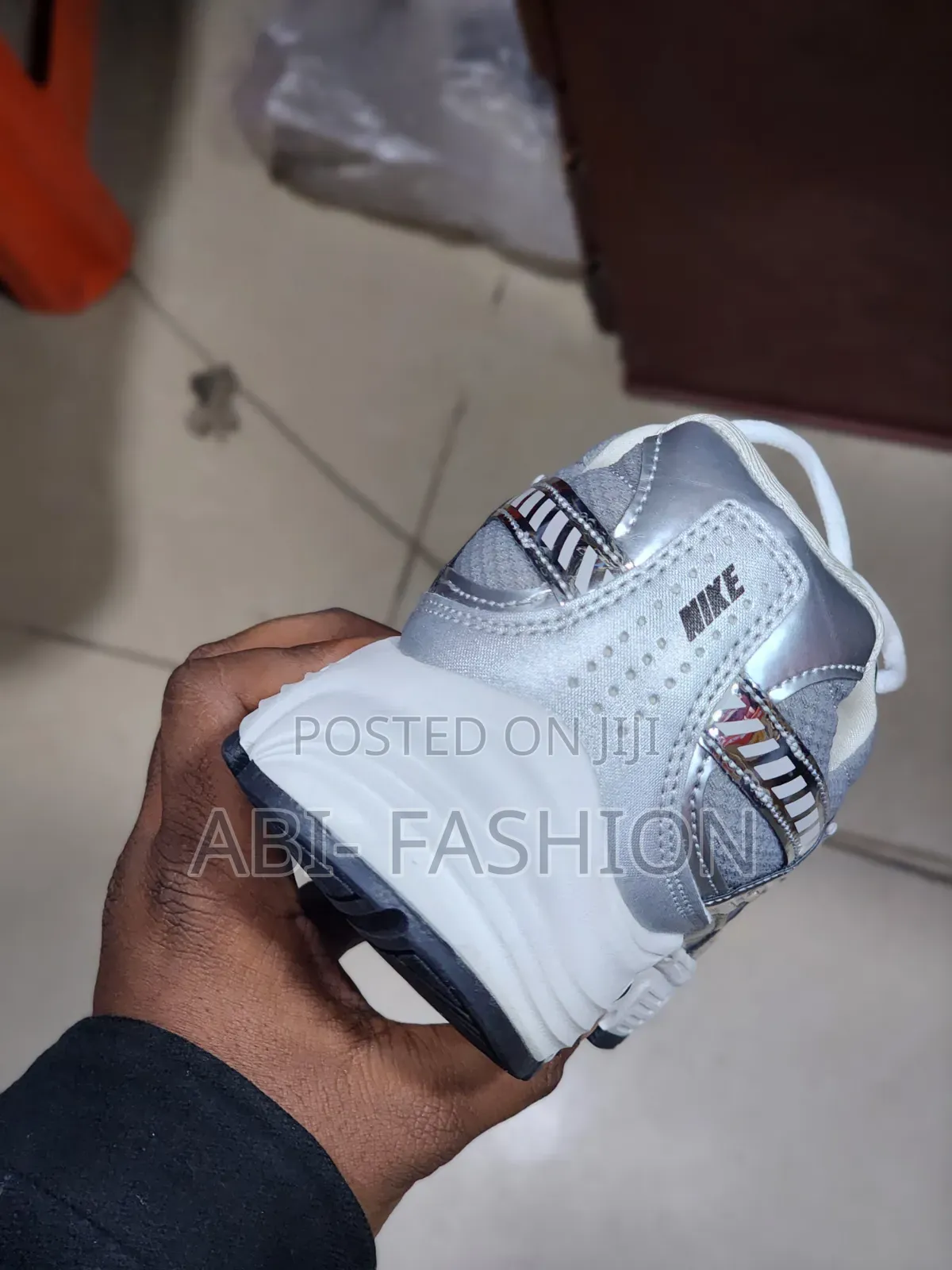 Nike Initiator Metallic Silver