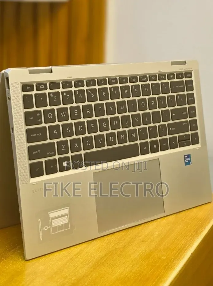 New Laptop HP EliteBook 1040 G8 16GB Intel Core i7 SSD 512GB