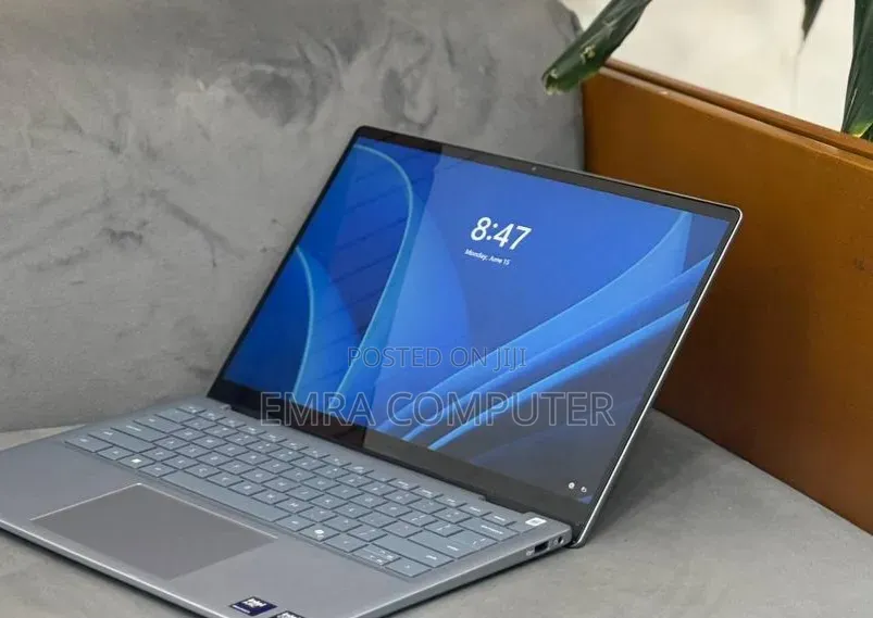New Laptop Dell 16GB AMD Ryzen 7 SSD 1T
