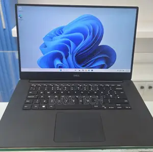 New Laptop Dell 16GB Intel Core i7 SSD 512GB